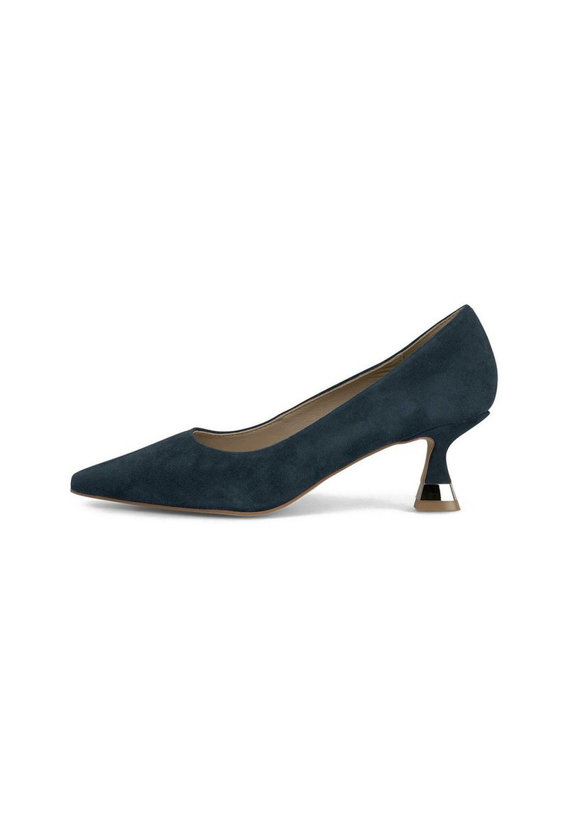 Décolleté in suede blu navy con punta affilata, interno beige e tacco a cono con accenti argentati unici. Texture liscia e design elegante.