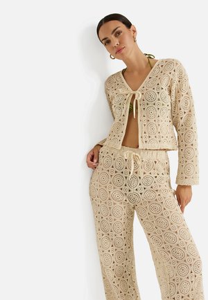LASCANA, LASCANA STRICKJACKE - Strickjacke - sand