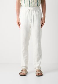 Les Deux PATRICK PANTS - Pantaloni - white