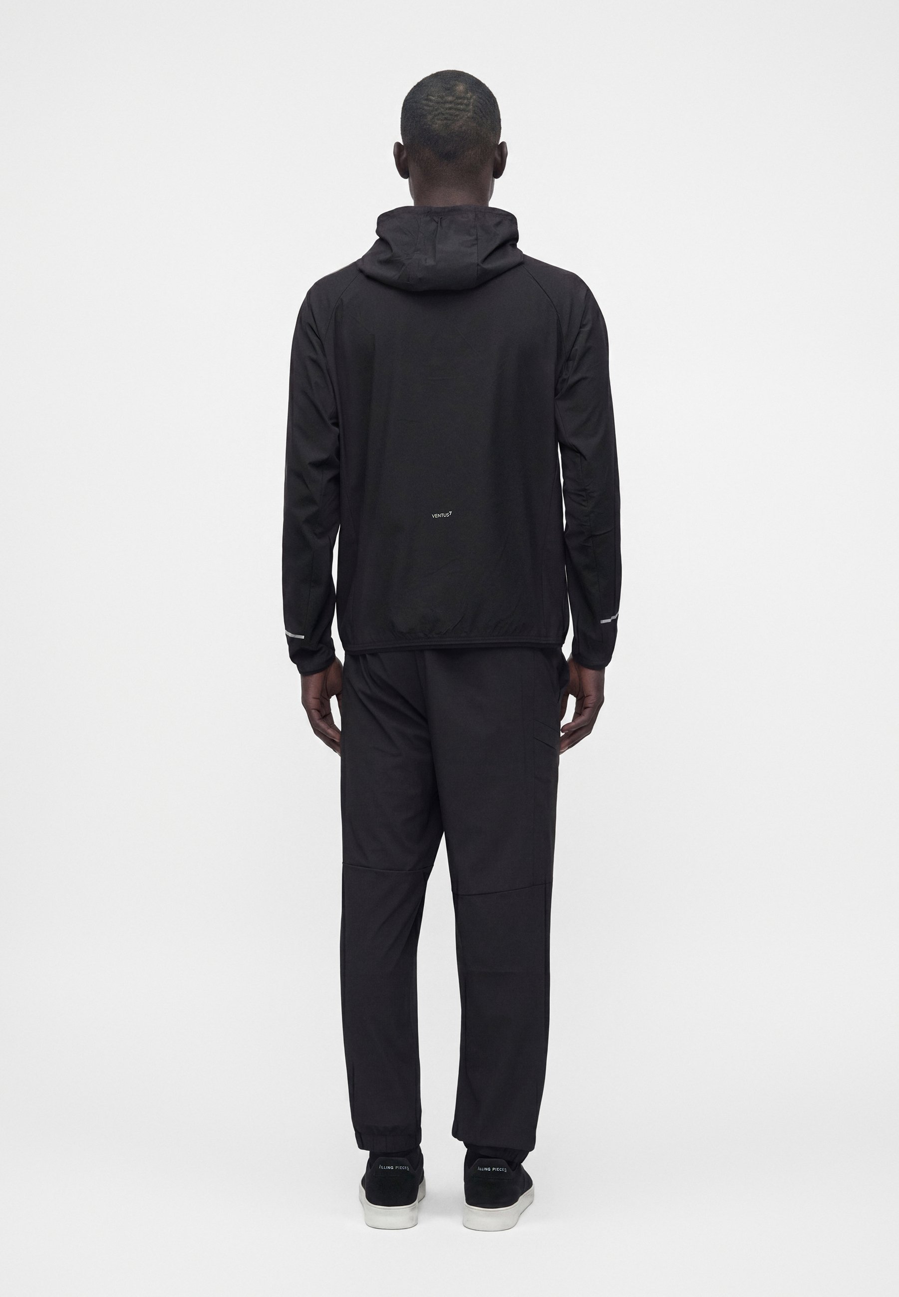 EA7 Emporio Armani VENTUS7 - Summer jacket - black - Zalando.co.uk