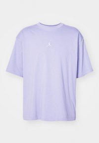 - T-shirt basic