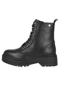 Botas de tobillo de imitación piel negra con punta redonda, parte delantera con cordones, ojales plateados y suela de goma gruesa con relieve texturizado.