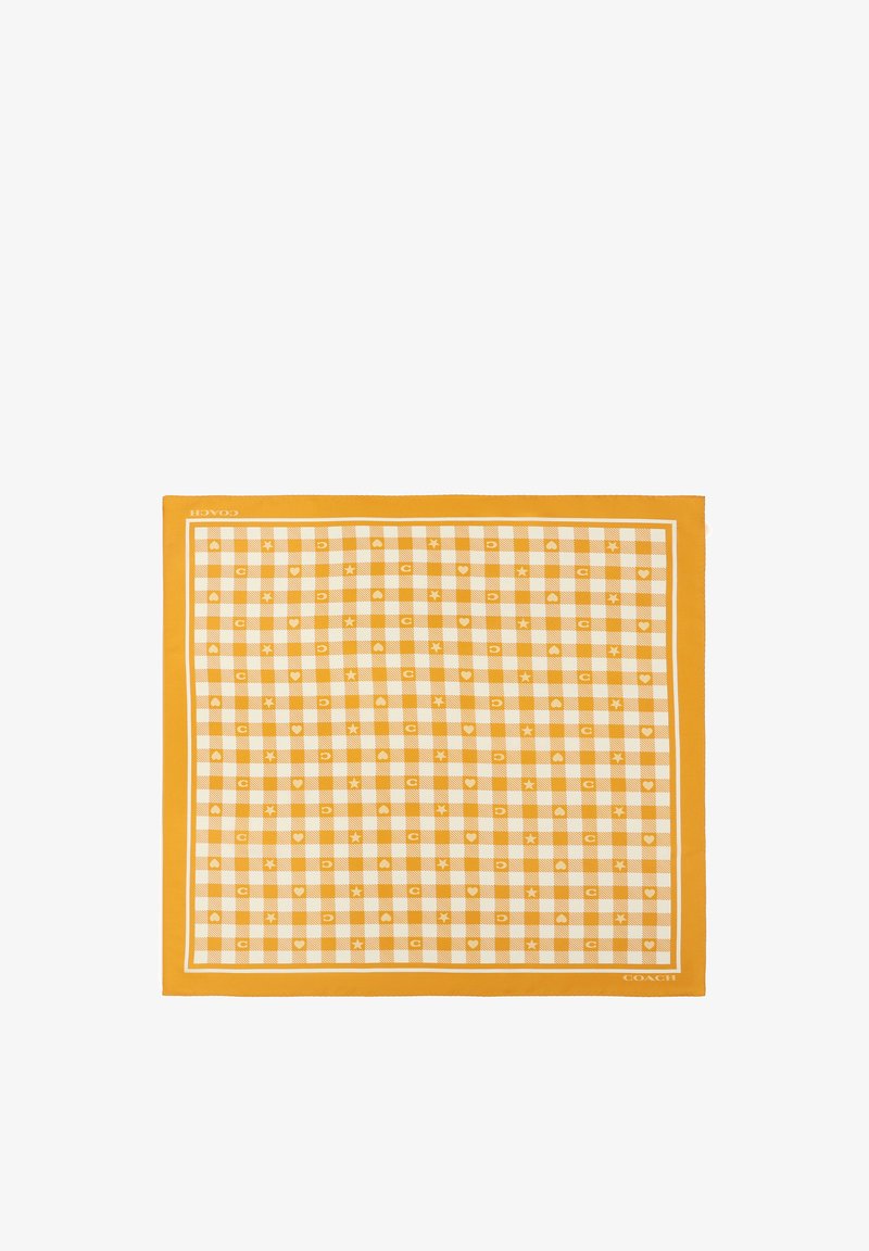 Foulard vichy jaune et blanc avec un motif de petites étoiles, cœurs et lettres « C », bordé de bords jaunes unis avec « Coach » aux coins.