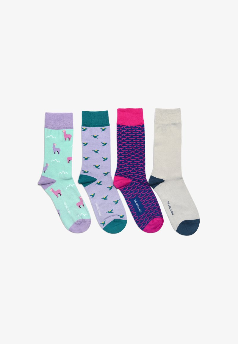 Set di quattro calze: verde menta con lama, lavanda con uccelli, viola scuro con motivo a onde e grigio chiaro con accenti blu navy.