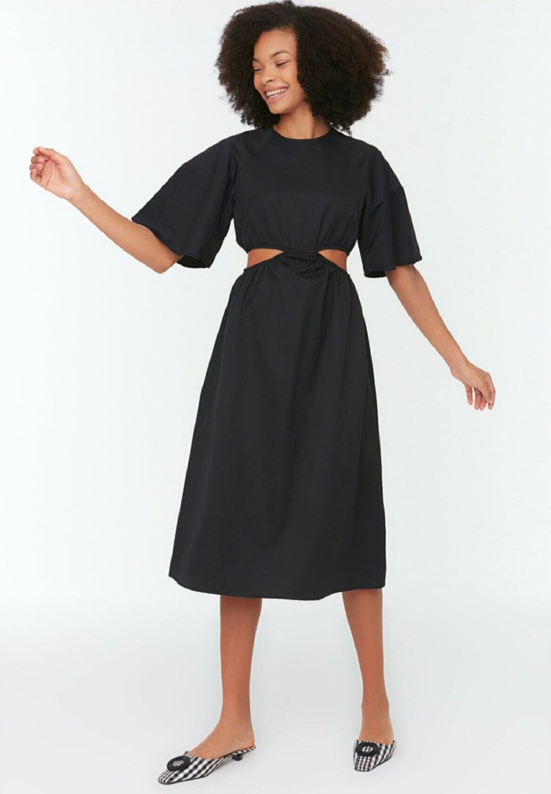 Damen Freizeitkleider | Trendyol Freizeitkleid black/schwarz - ZU26789 Damen Freizeitkleider | Trendyol Freizeitkleid black/schwarz - ZU26789