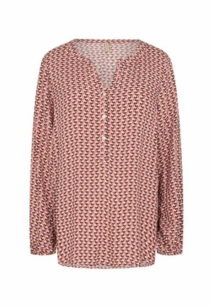 Hosszú ujjú ing könnyű anyagból, rózsaszín és piros geometrikus mintával, V-nyakú kivágással és gombos záródással.
