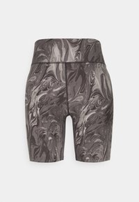 Shorts da bici a vita alta in un motivo marmorizzato nero e grigio, caratterizzati da una texture liscia e una vita elastica, progettati per comfort e flessibilità.