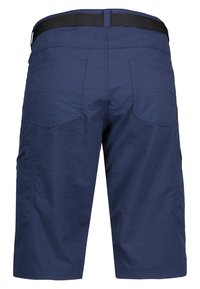 Pantalones cortos de carga en color marino, confeccionados con una tela ligera, que presentan un cinturón negro, múltiples bolsillos y un ajuste holgado, diseñados para la comodidad y la utilidad.