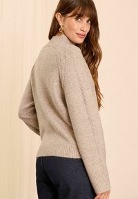 Love & Roses REGULAR FIT  PREMIUM  - Jersey de punto - beige