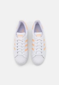adidas Originals SUPERSTAR - Sportcipő - footwear white/glow orange/glow pink
