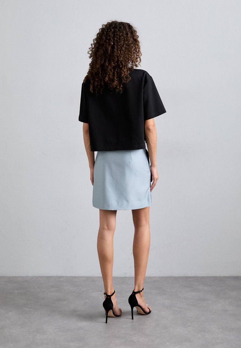 MUNTHE RAZY Mini skirt grey