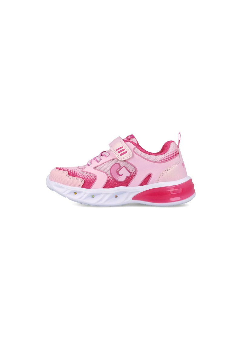 Zapatilla deportiva rosa con parte superior de malla, correa de gancho y bucle, suela blanca y acentos rosas en contraste. Presenta una puntera redondeada y un collar acolchado.