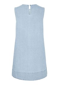 Rochie fără mâneci din denim albastru deschis, cu decolteu rotund, fâșie la spate și închidere cu nasture în partea superioară a spatelui.