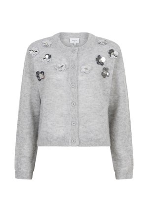Grijze cardigan van zachte stof met bloemversieringen in zilver en wit. Het heeft een ronde hals en een knoopsluiting.