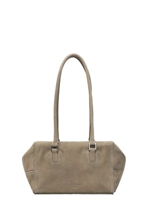 Beiget Wildleder-Tote mit zwei langen Henkeln, rechteckigem Boden und dezenten Nahtdetails, vorne mit Markenaufdruck "Liebeskind Berlin".