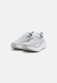 Nike Performance REACTX INFINITY  - Pantofi de alergare pe asfalt - grey, white