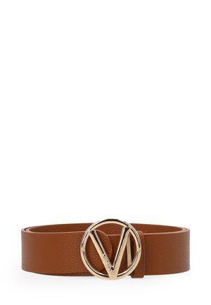 Brauner Ledergürtel mit glatter Textur, ausgestattet mit einer runden goldfarbenen Schnalle mit einem stilisierten "V"-Logo. Einfaches, zeitgemäßes Design.