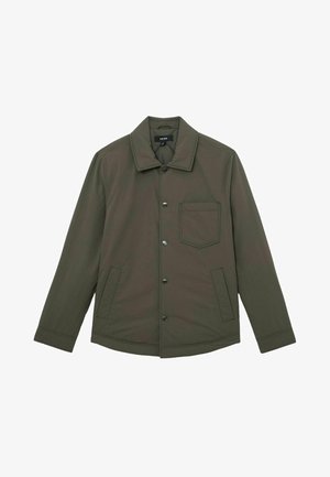 Kurtka oliwkowa wykonana z gładkiej tkaniny, zapinana na guziki z przodu, z kołnierzem w szpic i kieszenią na piersi z klapką. Posiada kieszenie boczne.