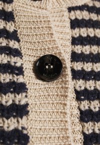 WEEKEND MaxMara Chaqueta de punto - beige