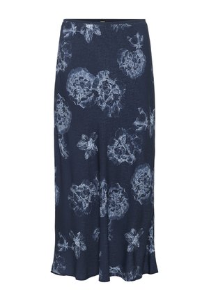 Marineblå blomsterkjole med knælangt design, lavet af blødt stof med lyseblå blomstermønstre og en subtil tekstureret overflade.