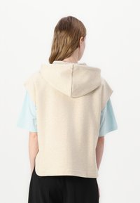 Thumbnail Image 4