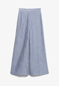 Δεν επιλέχθηκε, blue smoke