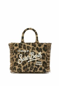 Bolso de mano con estampado de leopardo y bordes con flecos, presenta "Soñando con el Paraíso Invernal de Saint Barth" en texto blanco en la parte frontal, fabricado en tejido suave.
