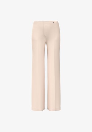 Pantalon large taille haute couleur crème avec un détail de bouton frontal et un design minimaliste épuré, présenté sur un fond blanc.