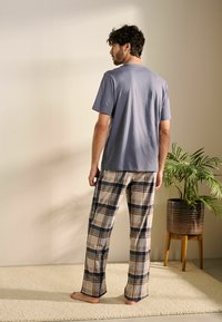 Next MOTIONFLEX COSY SET STANDARD - Pyjama set - grey stone check