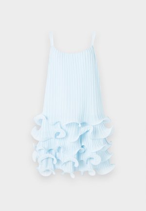 Robes plissées bleu clair avec bretelles fines, dotées d'un ourlet froncé et d'une texture lisse. Aucune ornementation ou motif supplémentaire.