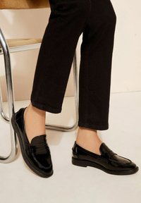 Friends Like These REGULAR FIT - LOAFER  - Pantofi slip-on - black