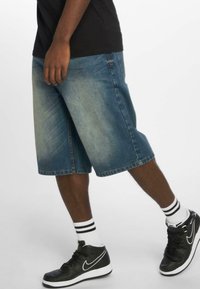 Rocawear Džinsa auduma šorti - light mid blue washed