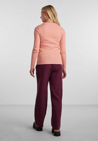 Pieces Langarmshirt - begonia pink