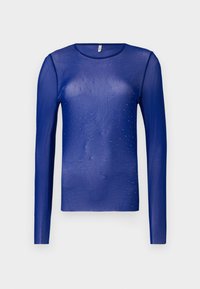 Unselected, sodalite blue