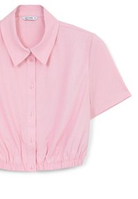 Blusa rosa a maniche corte con colletto, davanti con bottoni e vita elastica. Realizzata in un tessuto morbido e liscio con una trama semplice.