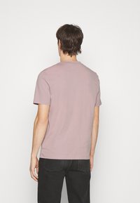 HUGO DULIVIO - T-shirt estampada - light pastel brown