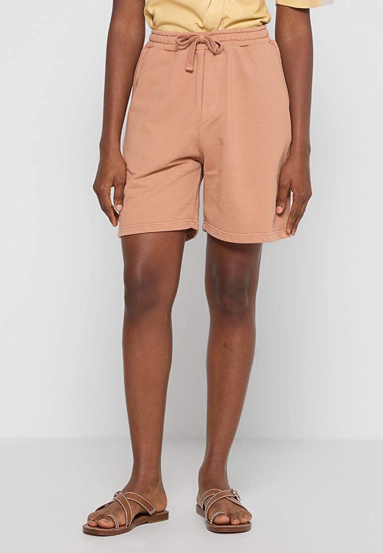 Nanushka Shorts lichtbruin