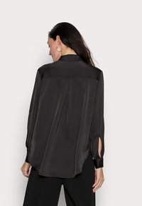 Anna Field Blusa com botões - black