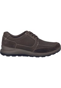 Scarpe stringate in suede marrone con punta rotonda, cuciture a contrasto e suola ammortizzata. Presentano un accento in pelle liscia sul lato.