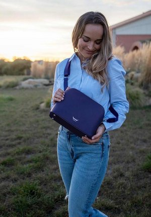 MERISE - Cross body bag - blue