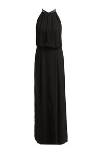 Robe maxi noire sans manches avec un col haut et un détail subtil en dentelle sur le haut, avec un buste ample et une longue jupe fluide.