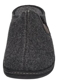 Grå hjemmesko med rund tå, der har en tekstureret overflade, kontrastforyngelse og en lille dekorativ logo detalje.