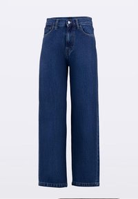 Blugi largi de culoare albastră, confecționați din denim, cu talie înaltă, buzunare frontale și închidere cu nasturi. Textură netedă, cu cusături brodate.