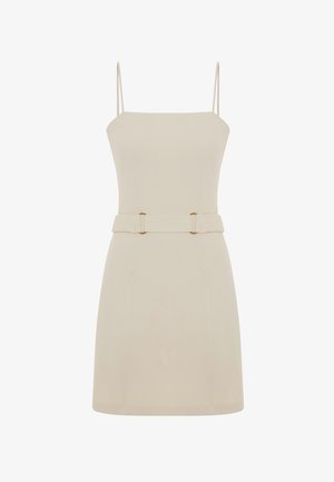 Kermainen mekko, jossa on ohuet hihnat, neliön muotoinen pääntie ja käännetty vyötärö, jossa on kaksi kultasävyistä sisustuselementtiä. Tasainen kangas.