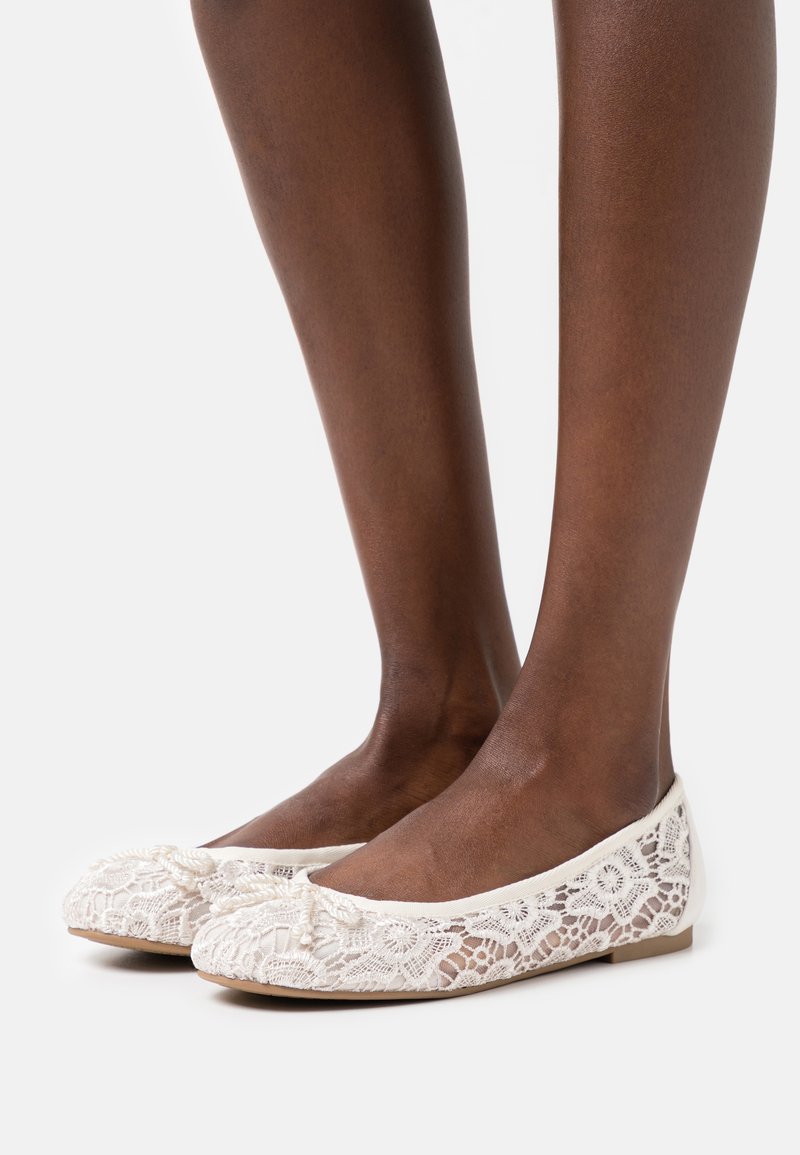 Tamaris Ballerine Donna In Pelle - Modello 1/1/22134/24/796 - Fodera In Pelle, Suola Gomma, Chiusura Con Fibbia