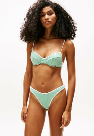 TEXTURE DEMI  - Bikini top - seersucker radiant green