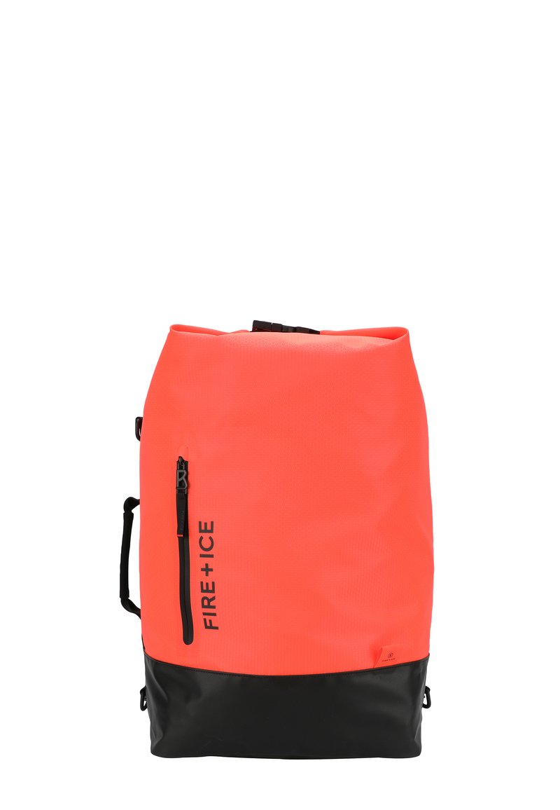 Leuchtend orangefarbenen wasserdichter Rucksack mit schwarzem Boden, ausgestattet mit einer seitlichen Reißverschlusstasche und verstellbaren Trägern für einen einfachen Transport.