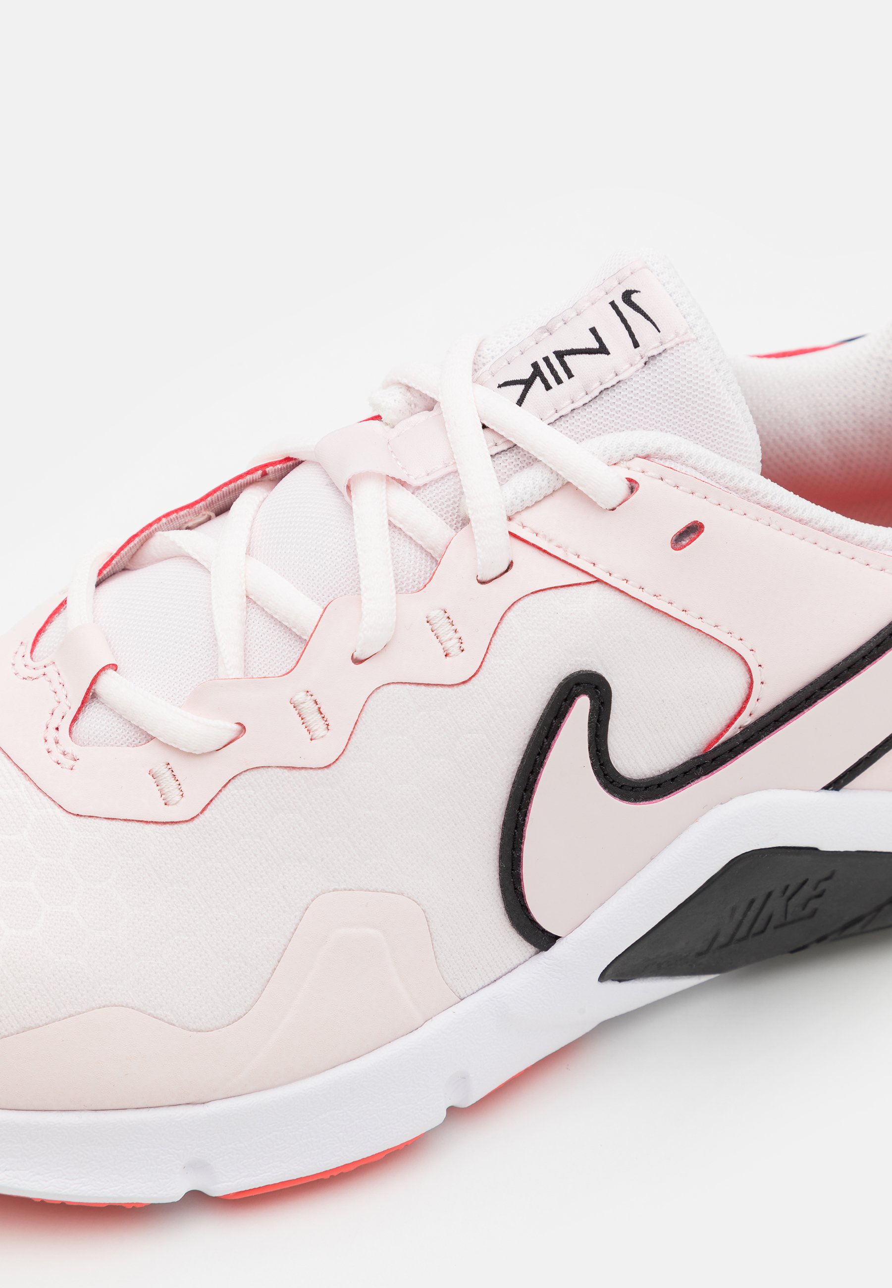 nike performance legend