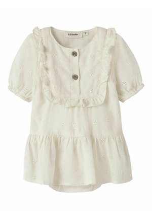 Dievčenské šaty krémovej farby s naberanými rukávmi, riaseným predným dielom, dvoma hnedými gombíkmi a jemným kvetinovým vyšívaným vzorom.