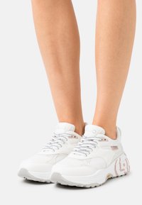 LIU JO FLY WALK  - Sneakers basse - white